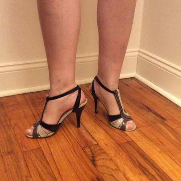 Cute purple, black, grey heels / shoe - Picture 5 of 5